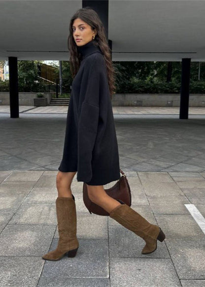 Classic Vintage Sweater with a Flattering Fit
