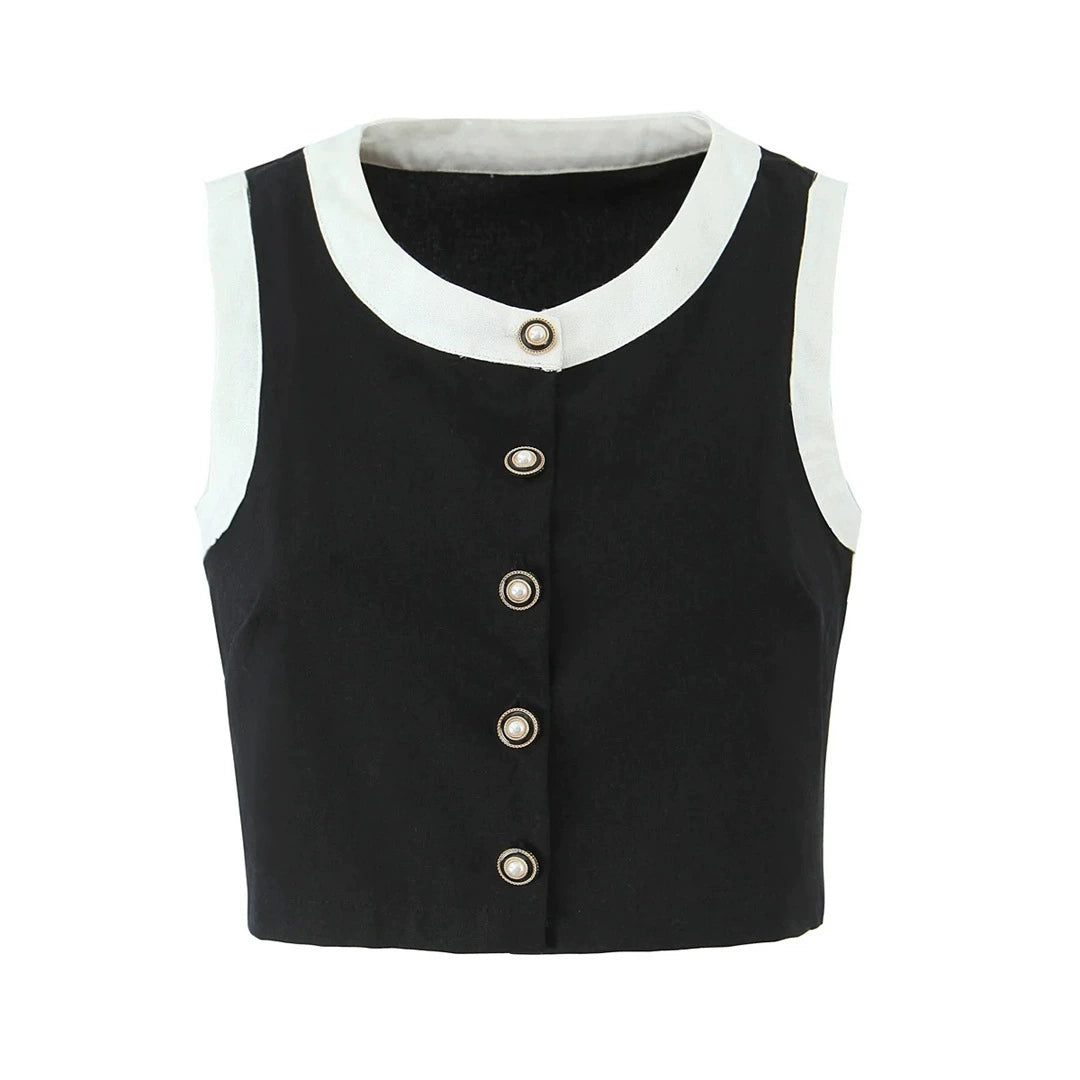 Effortlessly Elegant Garment with a Timeless Design