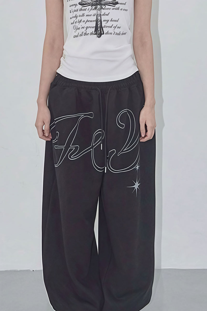 Elegantly Styled Pants for Everyday Wear