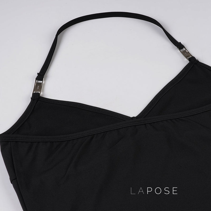 Well Tailored Top with a Graceful Silhouette