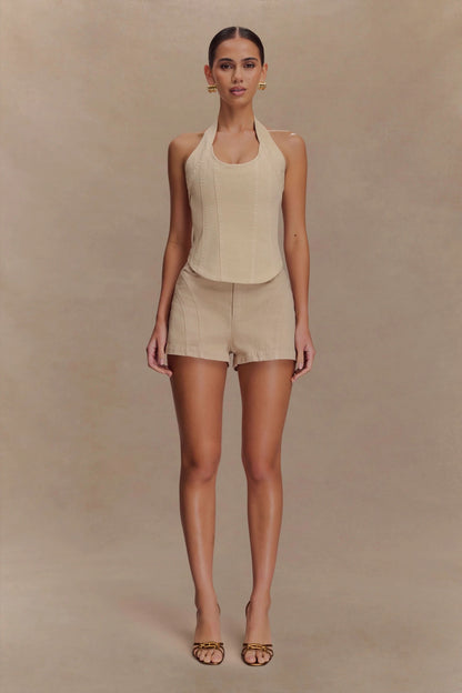 Effortlessly Elegant Garment with a Timeless Design