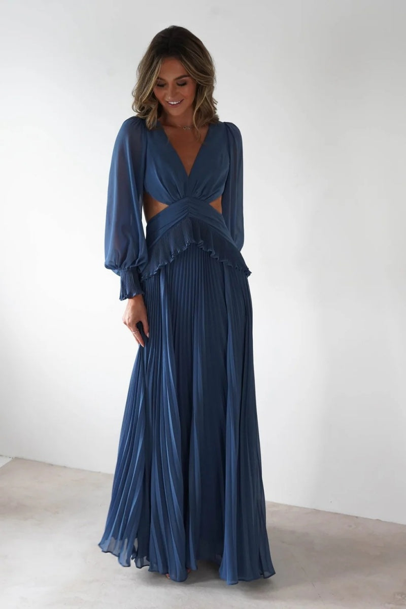Effortlessly Elegant Garment with a Timeless Design