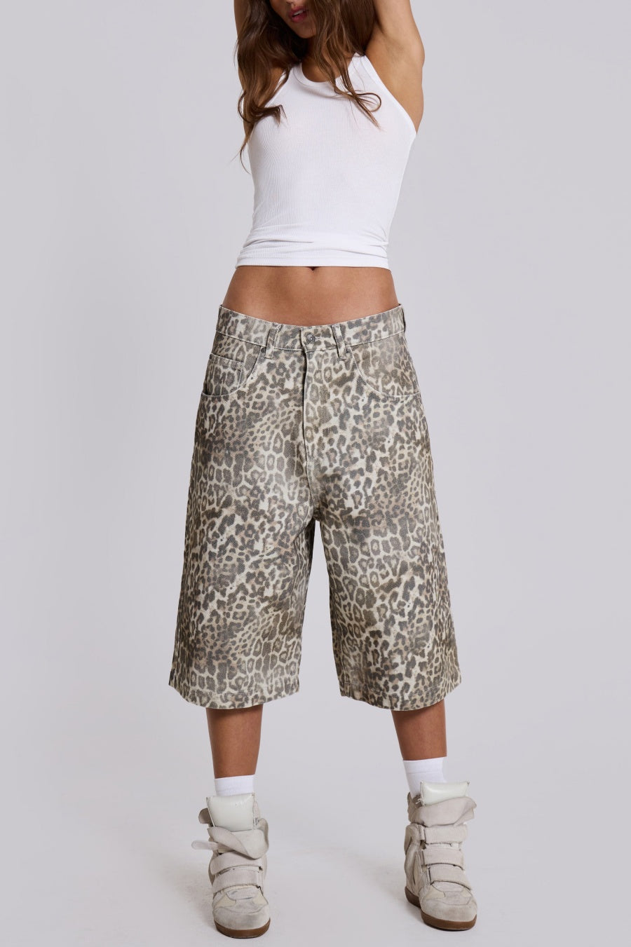 Effortlessly Elegant Garment with a Timeless Design