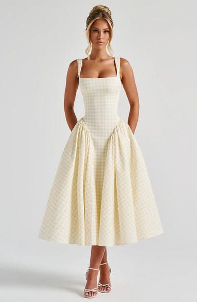 Polished Dress with an Effortless Classic Look