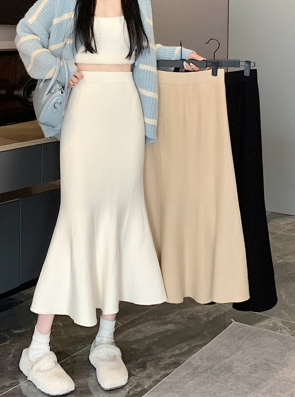 Sophisticated Garment with a Clean Classic Look