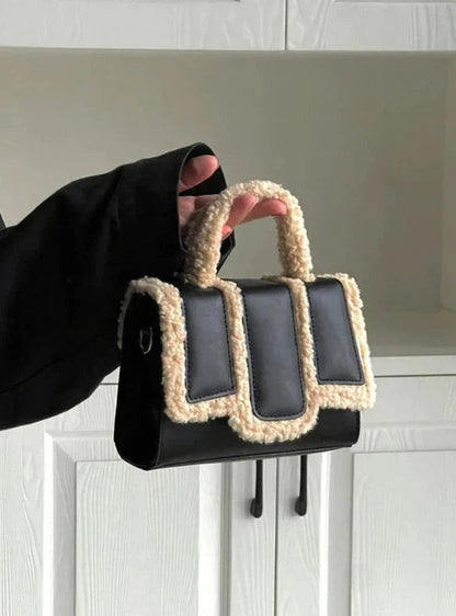 Gracefully Styled Bag for Any Occasion