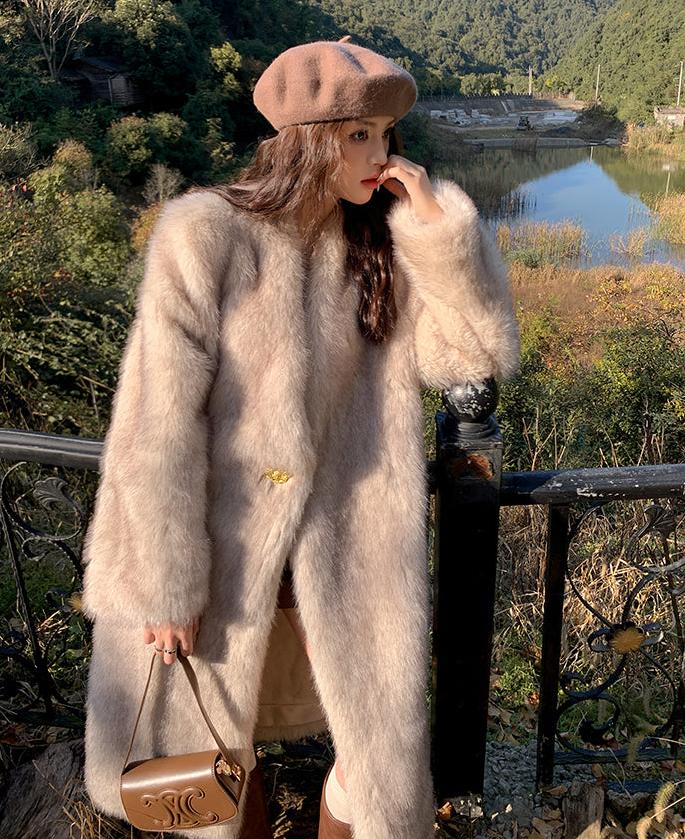 Classic Vintage & Enduringly Stylish Coat