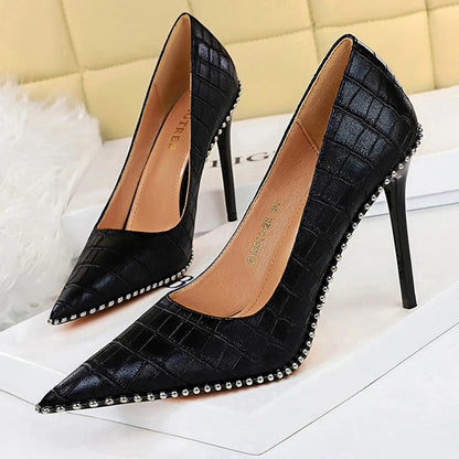 Polished Heels with an Effortless Classic Look
