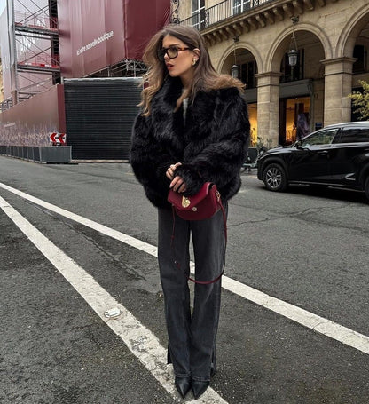 Beautifully Finished Coat in a Timeless Design