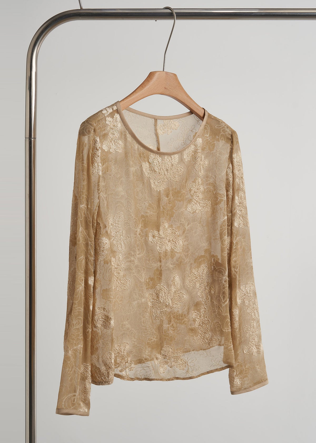 Beautifully Crafted Shirt in a Classic Style