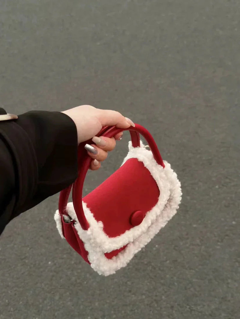 Elegantly Styled Bag for Everyday Wear