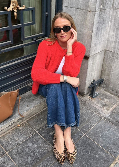 Beautifully Crafted Cardigan in a Classic Style