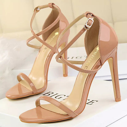 Beautifully Finished Heels in a Timeless Design