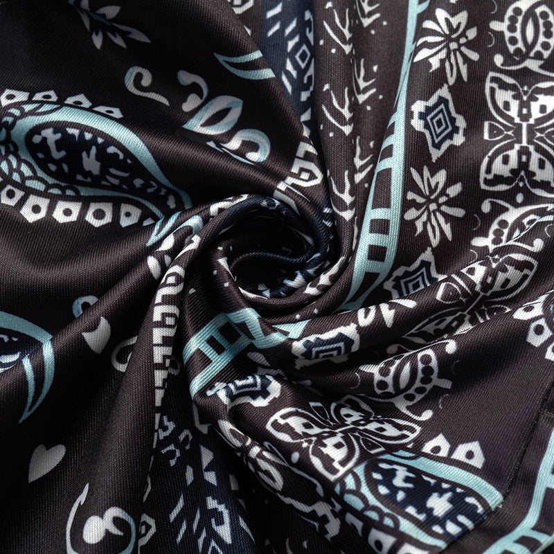 Well Tailored Pants with a Graceful Silhouette