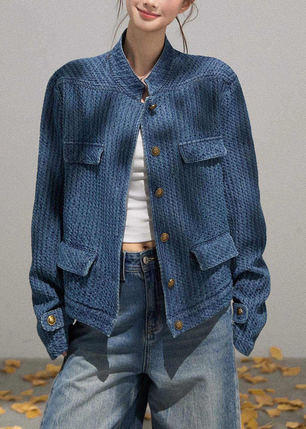 Effortlessly Elegant Jacket with a Timeless Design