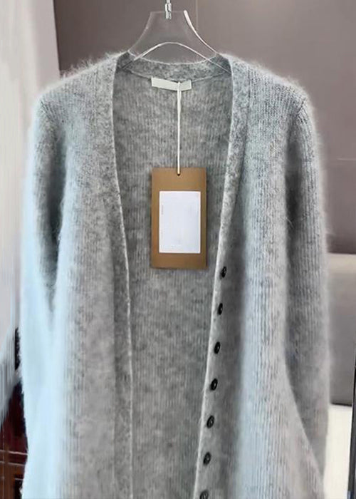 Well Tailored Cardigan with a Graceful Silhouette