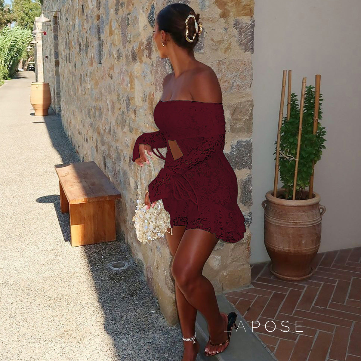 Effortlessly Elegant Dress with a Timeless Design