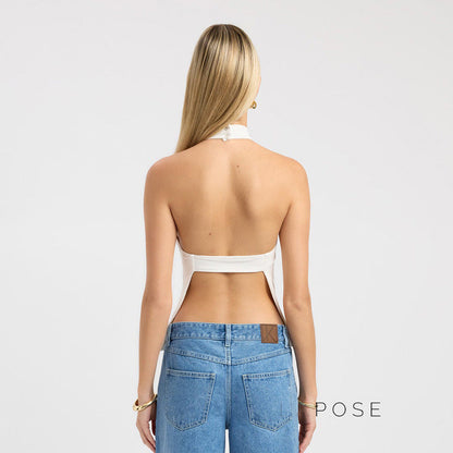 Well Tailored Top with a Graceful Silhouette