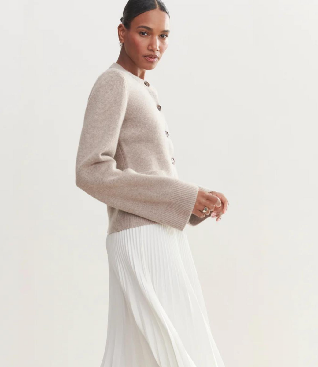 Gracefully Styled Cardigan for Any Occasion