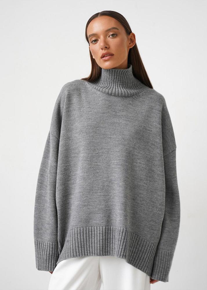 Effortlessly Elegant Sweater with a Timeless Design