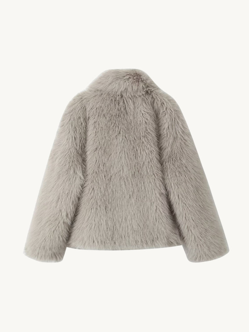 Effortlessly Elegant Jacket with a Timeless Design