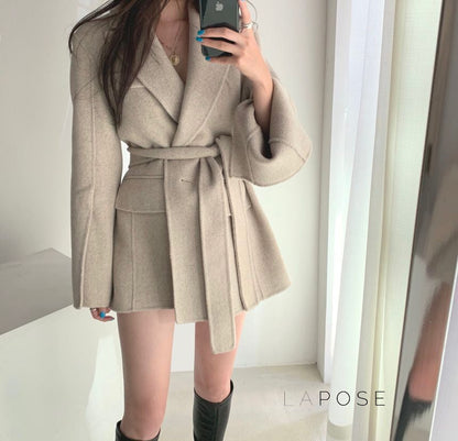 Beautifully Finished Coat in a Timeless Design