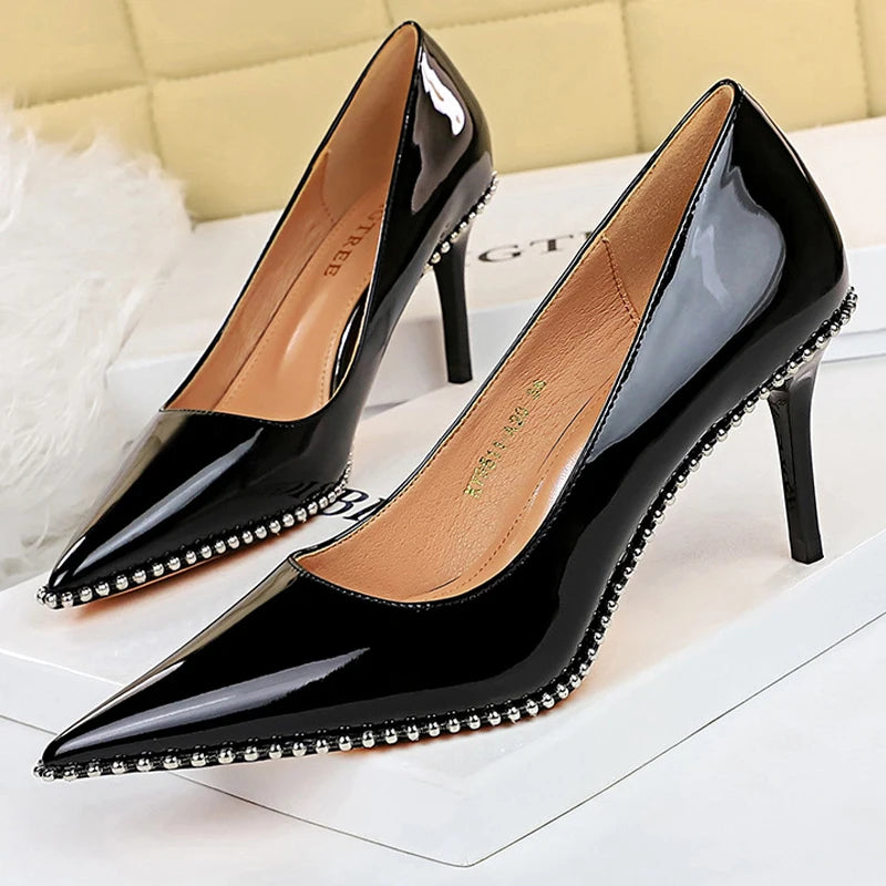 Polished Heels with an Effortless Classic Look