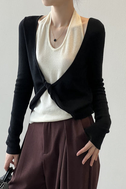 Sophisticated Garment with a Clean Classic Look