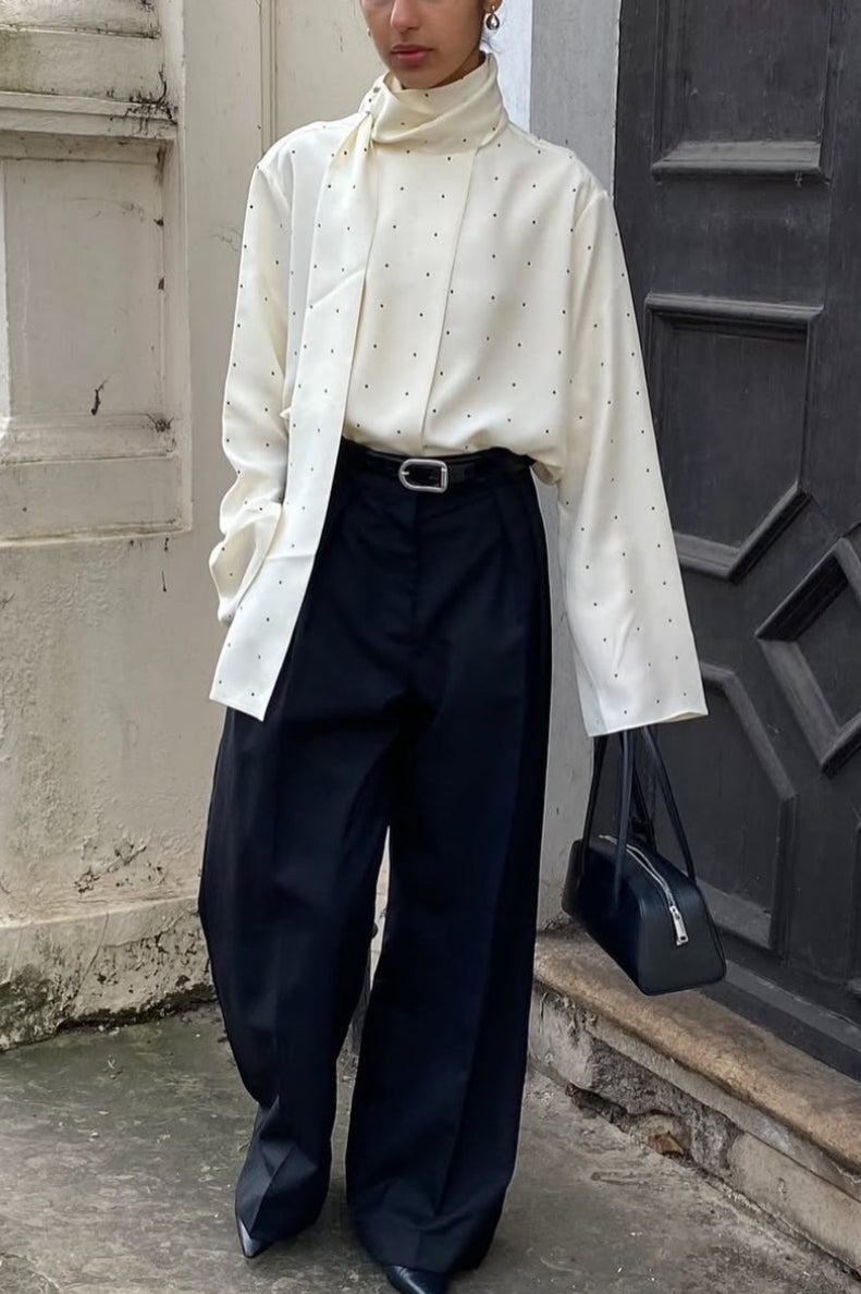 Sophisticated Blouse with a Clean Classic Look