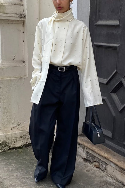 Sophisticated Blouse with a Clean Classic Look