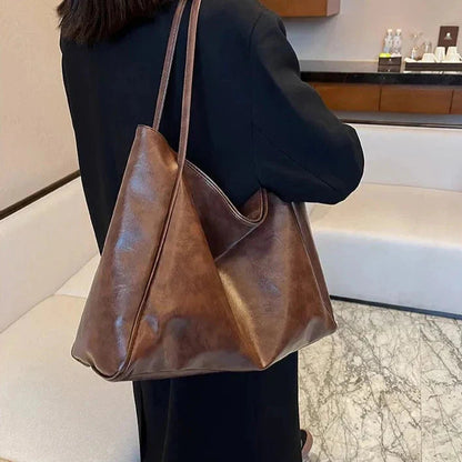 Classic Vintage Bag with a Flattering Fit