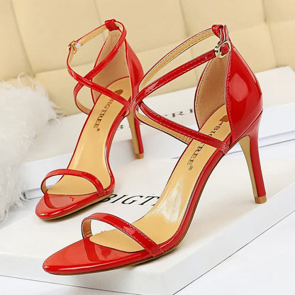 Beautifully Finished Heels in a Timeless Design