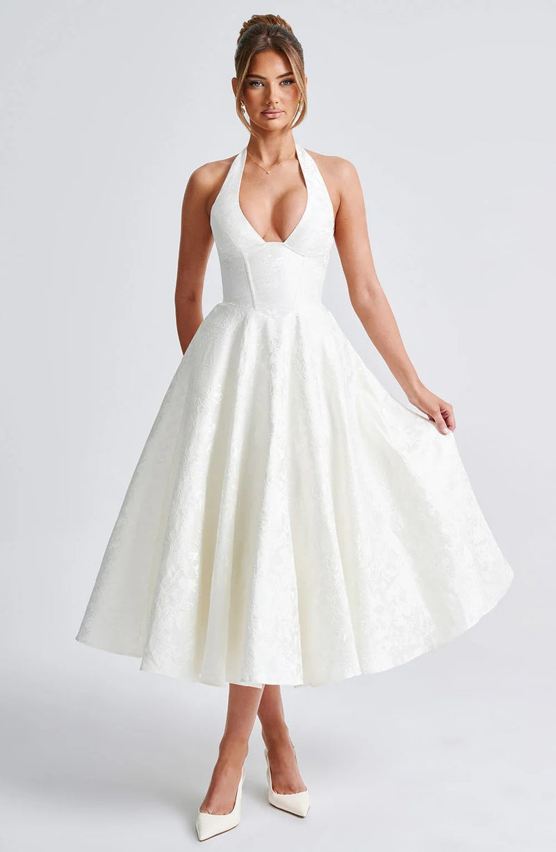 Polished Dress with an Effortless Classic Look