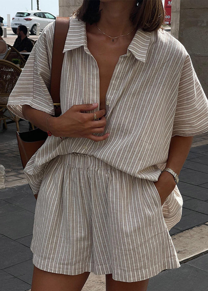 Effortlessly Elegant Garment with a Timeless Design