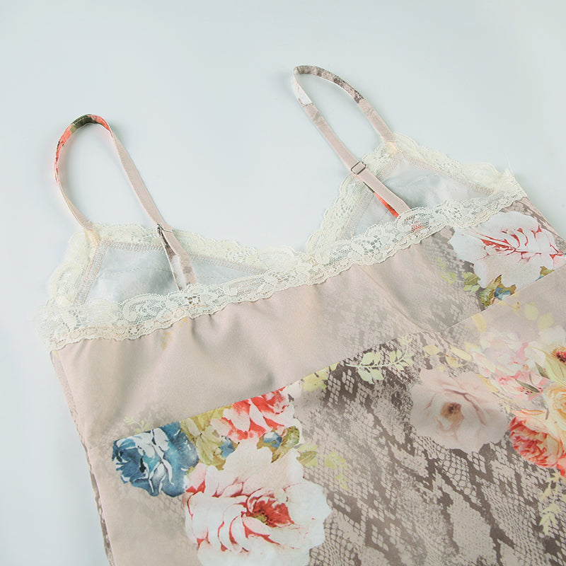 A Vintage Style Top with Delicate Timeless Details