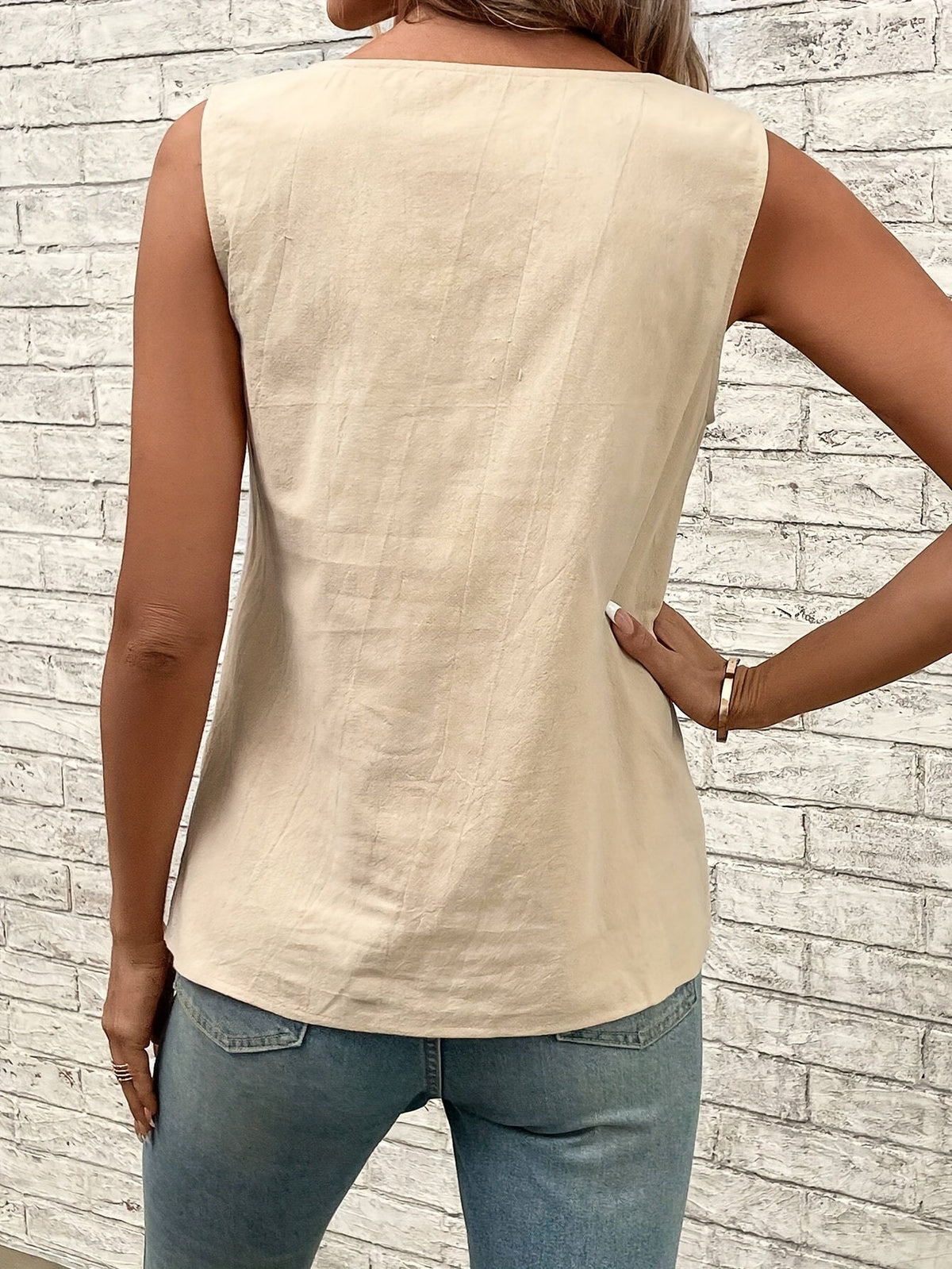 Classic Vintage Top with a Flattering Fit