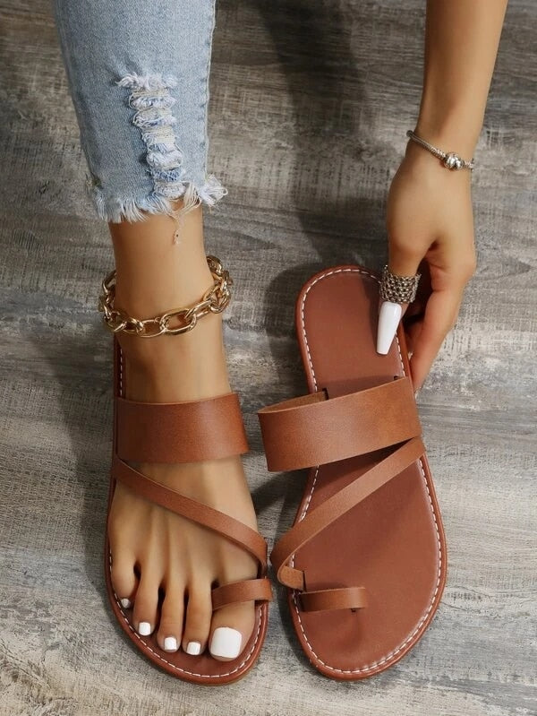 Polished Sandals with an Effortless Classic Look