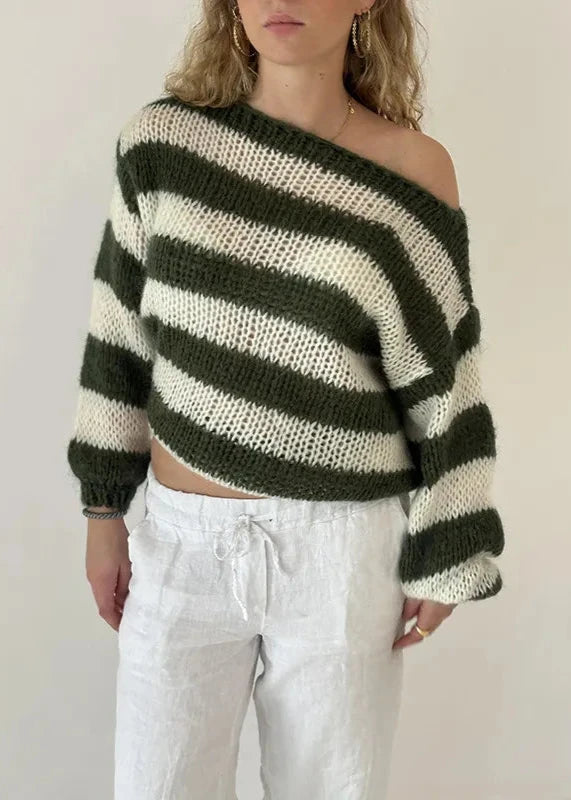 Effortlessly Elegant Sweater with a Timeless Design
