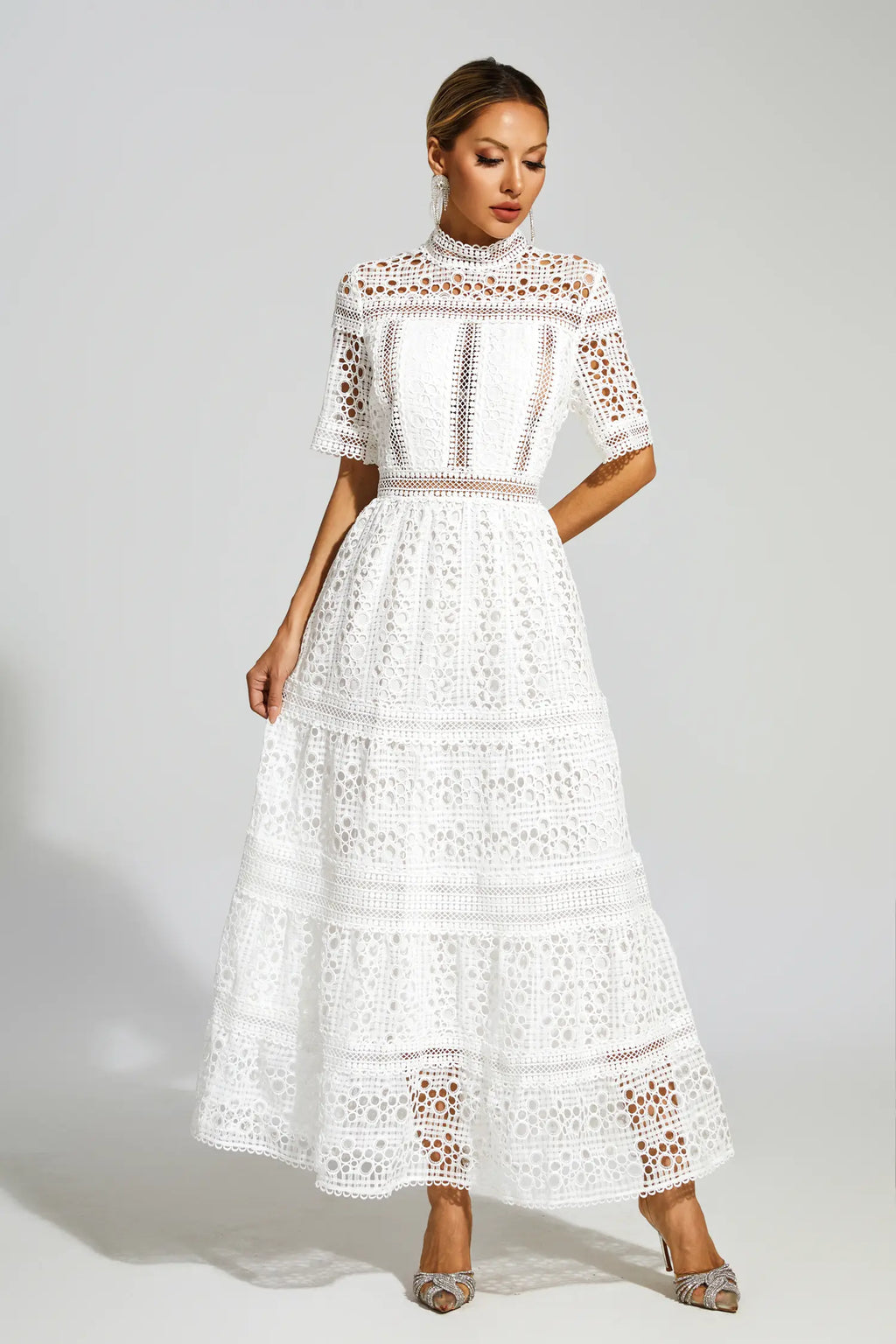 Effortlessly Elegant Dress with a Timeless Design