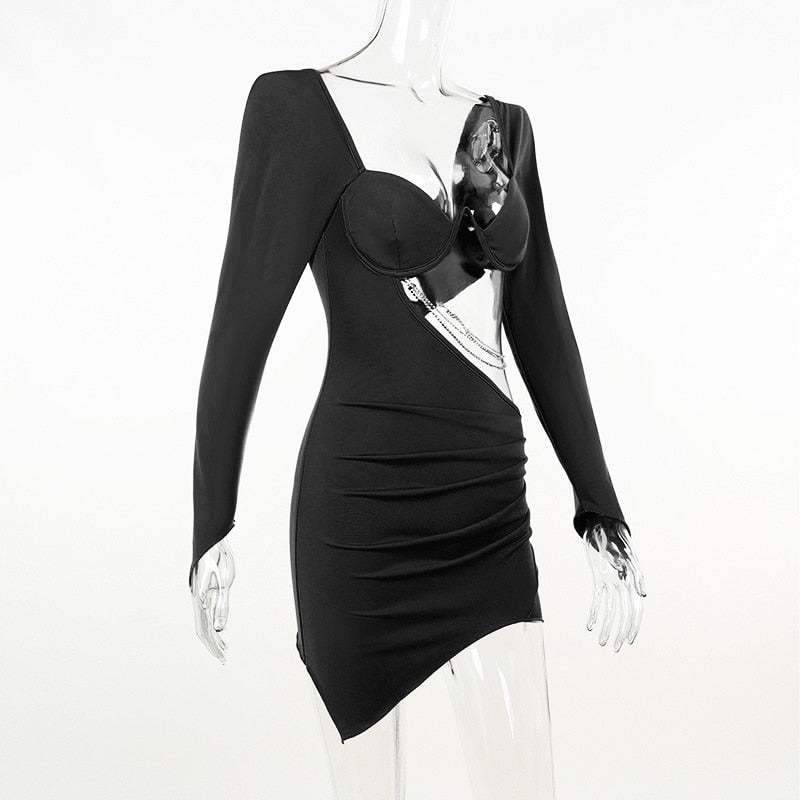 Well Tailored Dress with a Graceful Silhouette