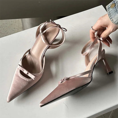 Classic Vintage Heels with a Flattering Fit