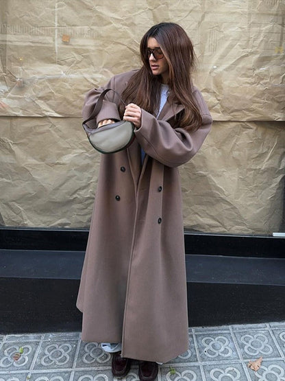 Sophisticated Coat with a Clean Classic Look