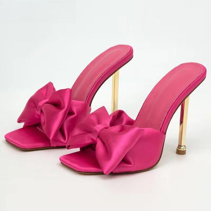Classic Vintage Heels with a Flattering Fit