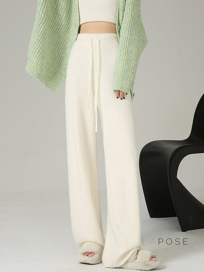 Classic Vintage Pants with a Flattering Fit