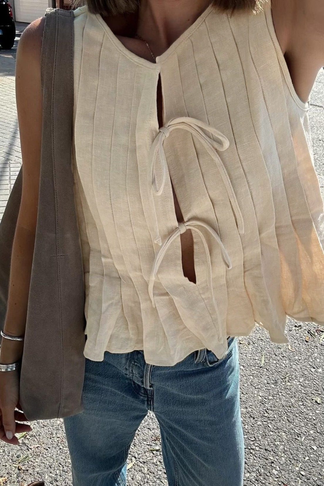 Classic Vintage Shirt with a Flattering Fit