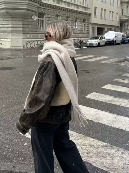 Elegantly Styled Jacket for Everyday Wear