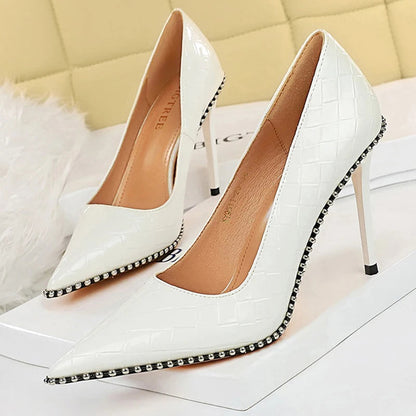Polished Heels with an Effortless Classic Look