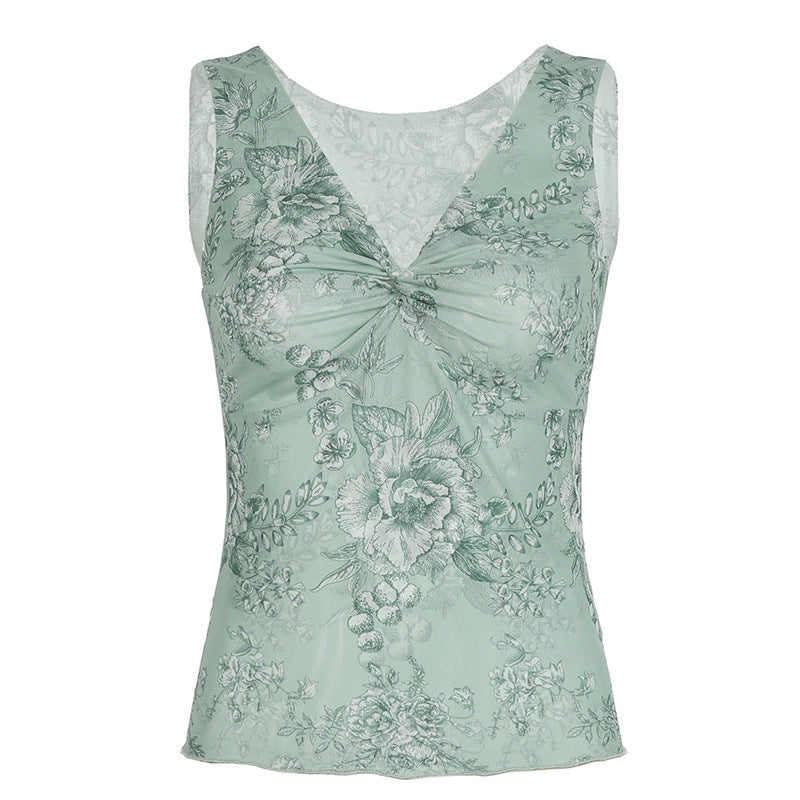 Well Tailored Top with a Graceful Silhouette