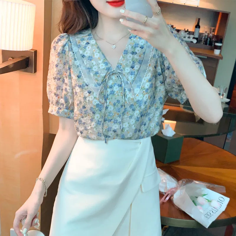 Effortlessly Elegant Top with a Timeless Design