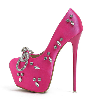 Polished Heels with an Effortless Classic Look